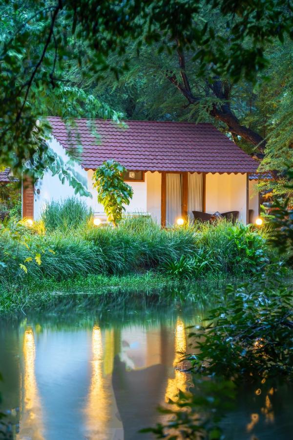 Aranya Vilas - A Nature Resort Udaipur Extérieur photo