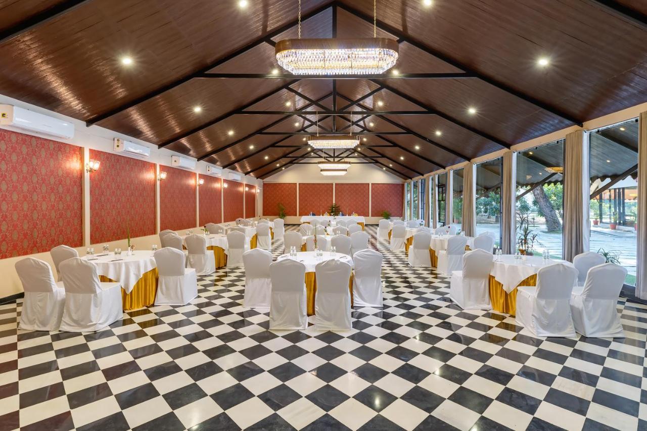 Aranya Vilas - A Nature Resort Udaipur Extérieur photo