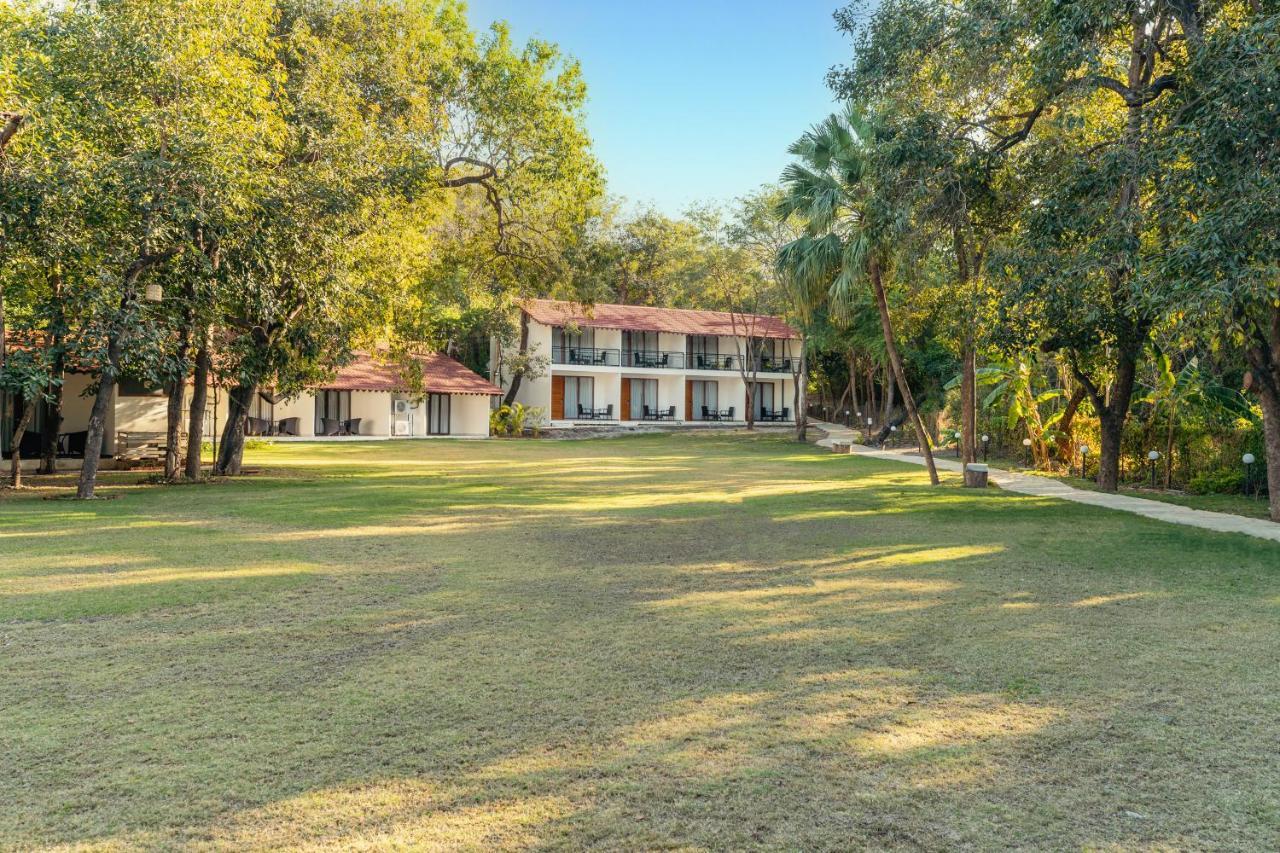 Aranya Vilas - A Nature Resort Udaipur Extérieur photo