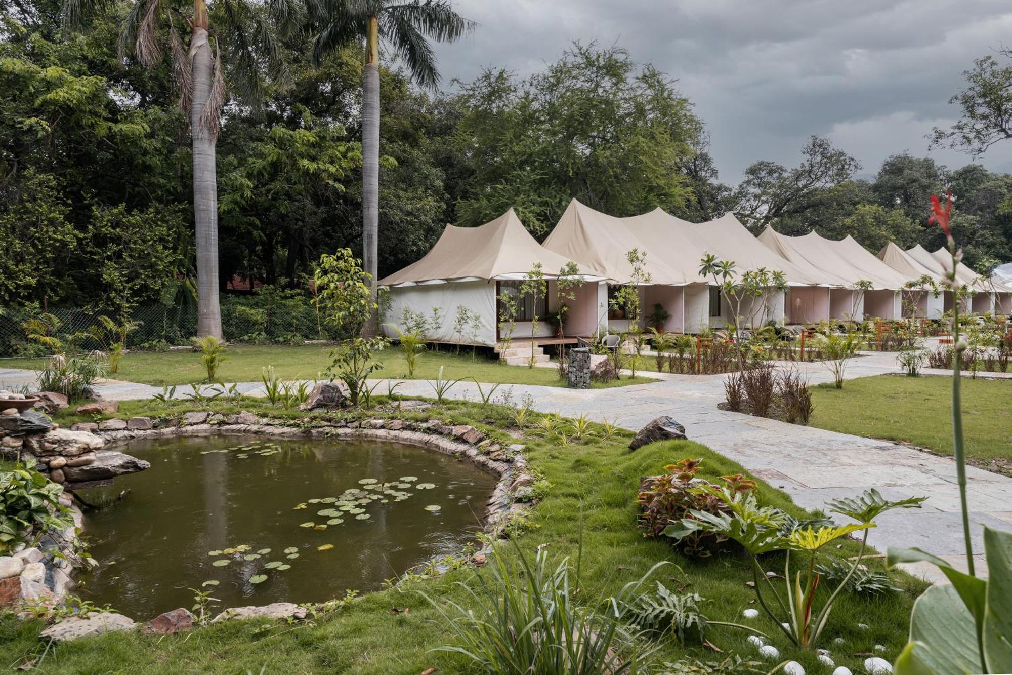 Aranya Vilas - A Nature Resort Udaipur Extérieur photo