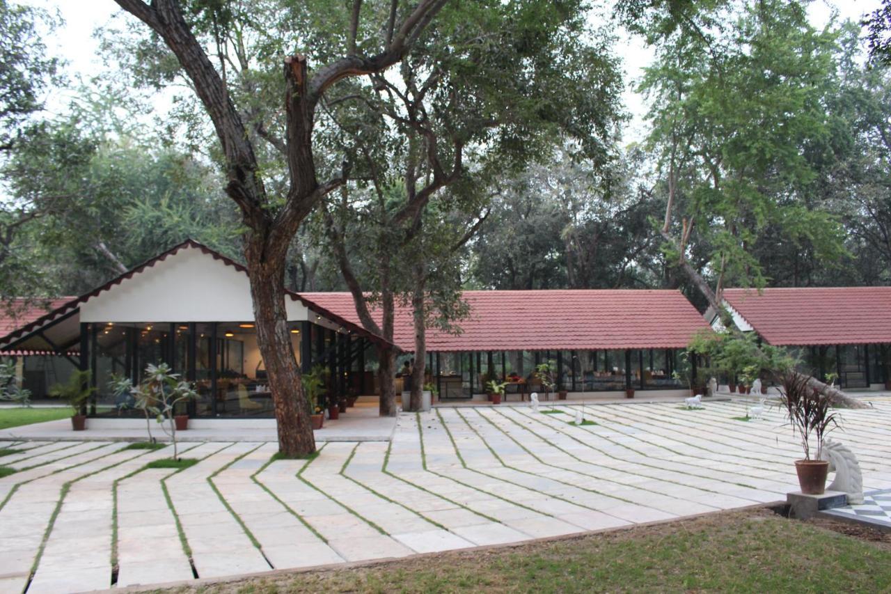 Aranya Vilas - A Nature Resort Udaipur Extérieur photo